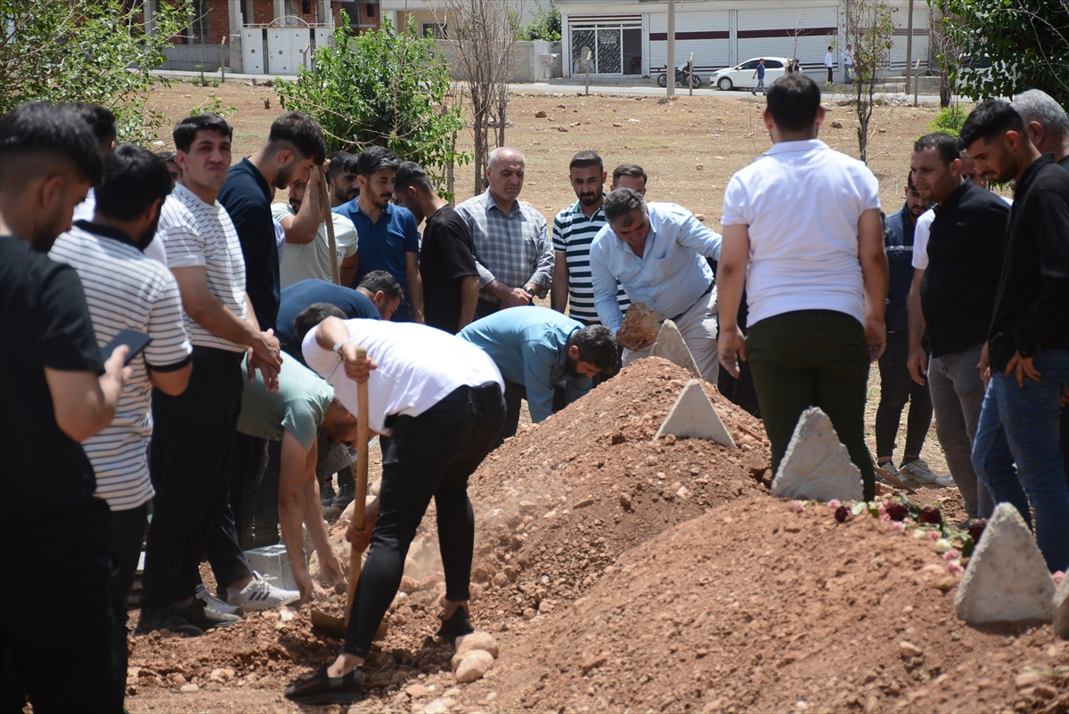 GÜNCELLEME – Şırnak'taki trafik kazasında hayatını kaybedenlerin sayısı 4'e yükseldi