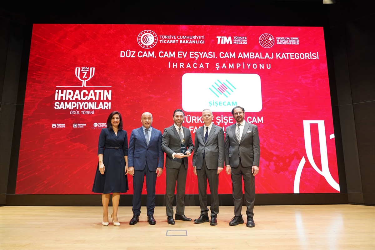 Şişecam, ihracatın şampiyonları ödül töreninde 3 kategoride birincilik aldı