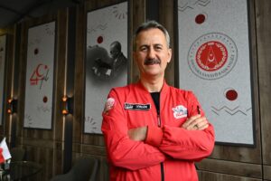 - "Dünyada savunma sanayisi alanında ilk 100'e 5 Türk şirketi