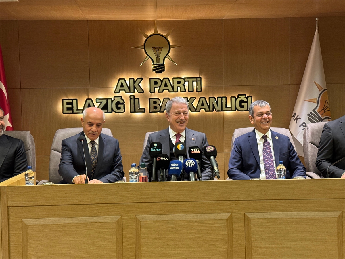 TBMM Milli Savunma Komisyonu Başkanı Akar, Elazığ'da konuştu: