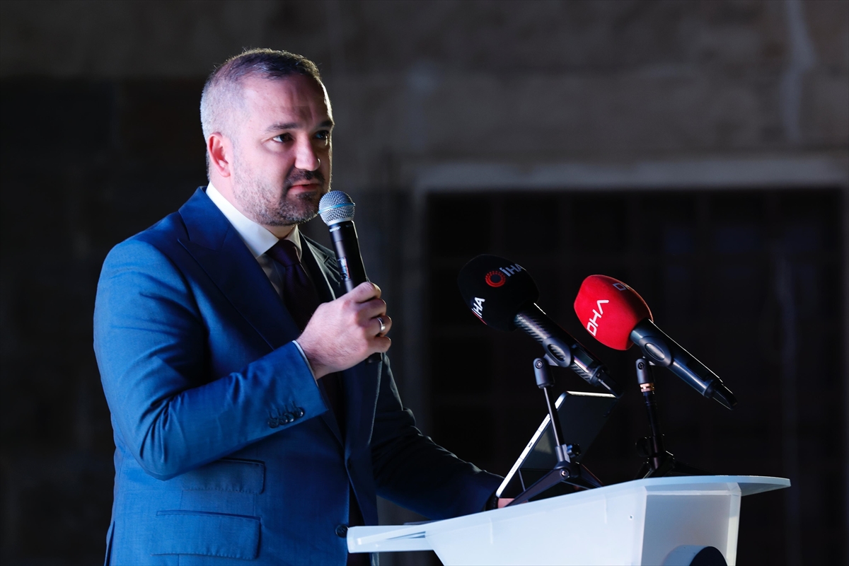TCMB Başkanı Karahan, Asırlık Okullar Vakfı Olağanüstü Genel Kurulu'nda konuştu: