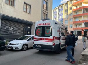 TEKİRDAĞ (AA) – Tekirdağ'ın Çorlu ilçesinde oturduğu evin balkonundan düşen