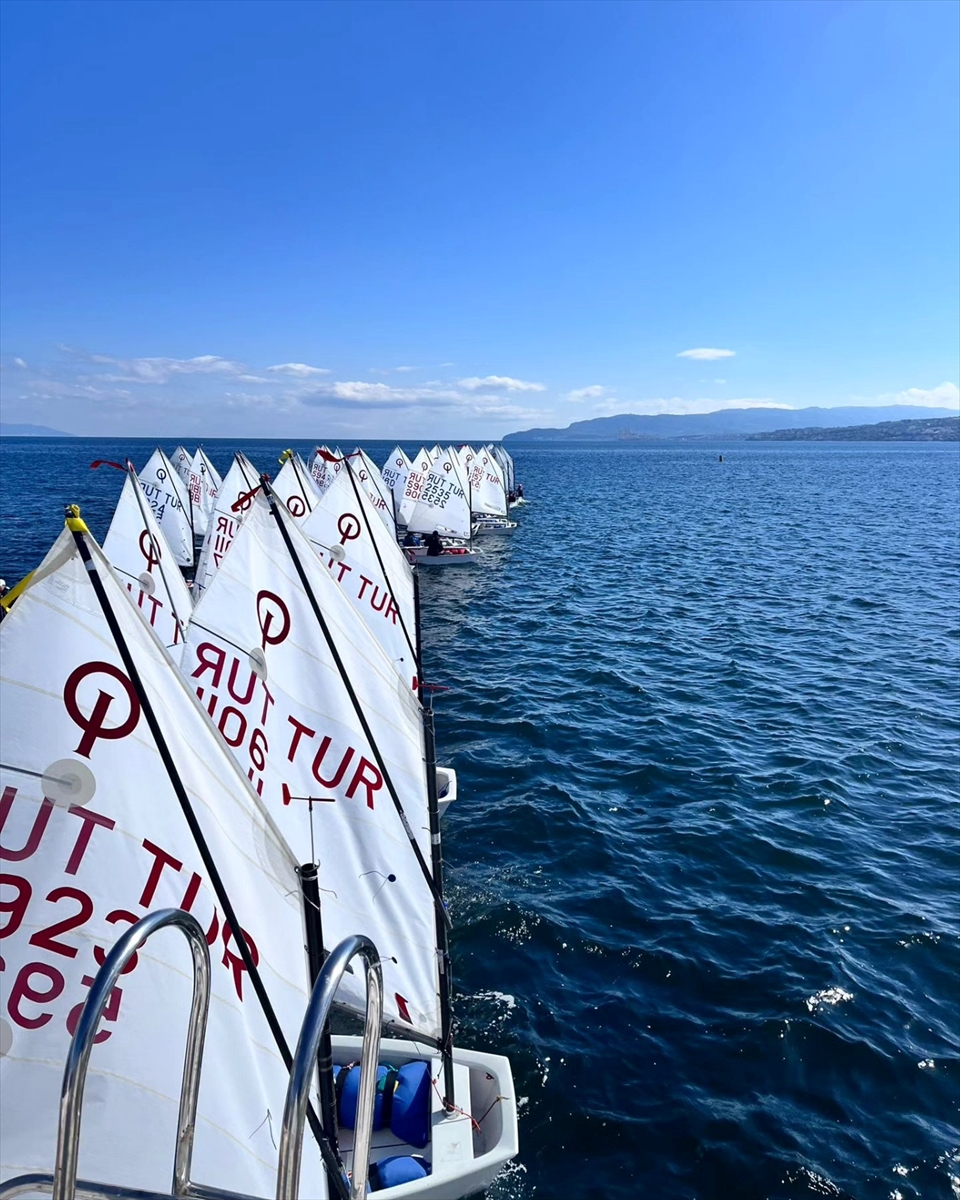 Tekirdağ'da Gençlik ve Spor Bayramı Yelken Yarışları yapıldı