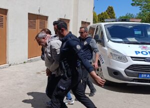 TEKİRDAĞ (AA) – Tekirdağ'ın Kapaklı ilçesinde, tartıştığı oğlunu av tüfeğiyle