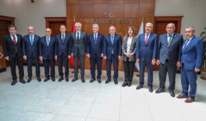 DİYARBAKIR (AA) – Ticaret Bakanı Ömer Bolat, Diyarbakır'da ziyaretlerde bulundu.