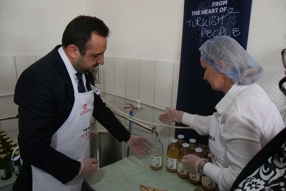 TİKA, Bosna Hersek'te makarna üretim tesisi ve meyve, sebze işleme tesisi kurdu
