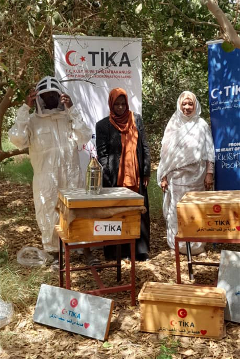 TİKA, Sudan'da arıcılara malzeme ve ekipman desteğinde bulundu