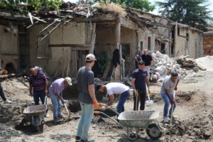 TOKAT (AA) – Tokat'ın Zile ilçesinde, mozaik bulunan alanda kazı