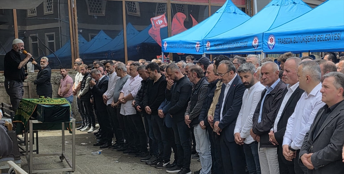 GÜNCELLEME – Trabzon'da bir çocuk denizde boğuldu, arkadaşı ise boğulma tehlikesi geçirdi