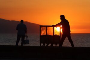TRABZON (AA) – Trabzon'un Ortahisar ilçesinde, gün batımıyla gökyüzünde oluşan