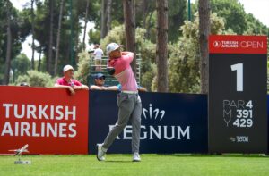 - Organizasyonun ikinci gününü Fransız sporcu Martin Couvra lider tamamladı