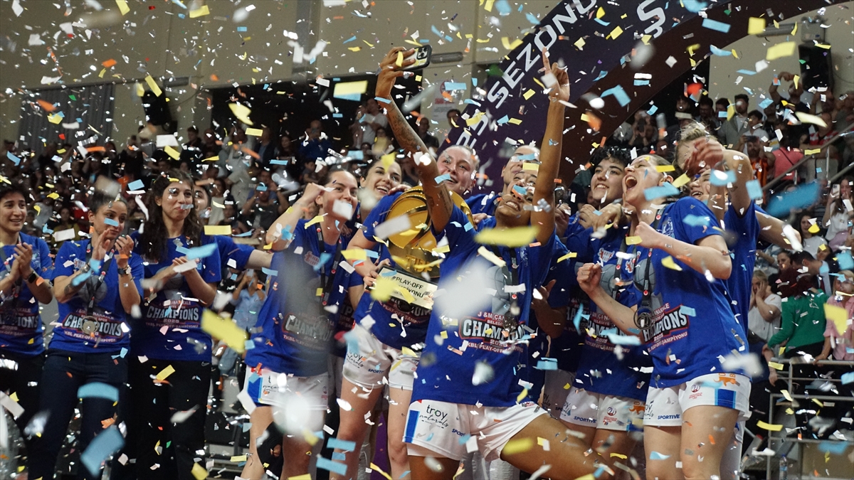 Türkiye Kadınlar Basketbol Ligi'nde JM Çanakkale Belediyespor, Süper Lig'e yükseldi