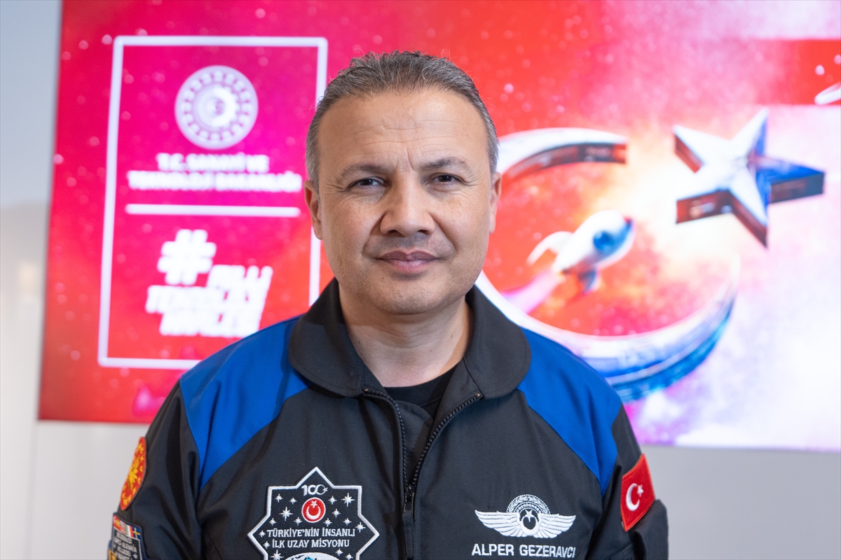 Türkiye'nin ilk astronotu Gezeravcı, TEKNOFEST KKTC'de AA'ya konuştu: