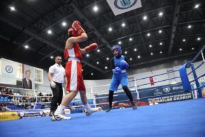 BAYBURT (AA) – Bayburt Üniversitesi ev sahipliğinde gerçekleştirilen ÜNİLİG Türkiye