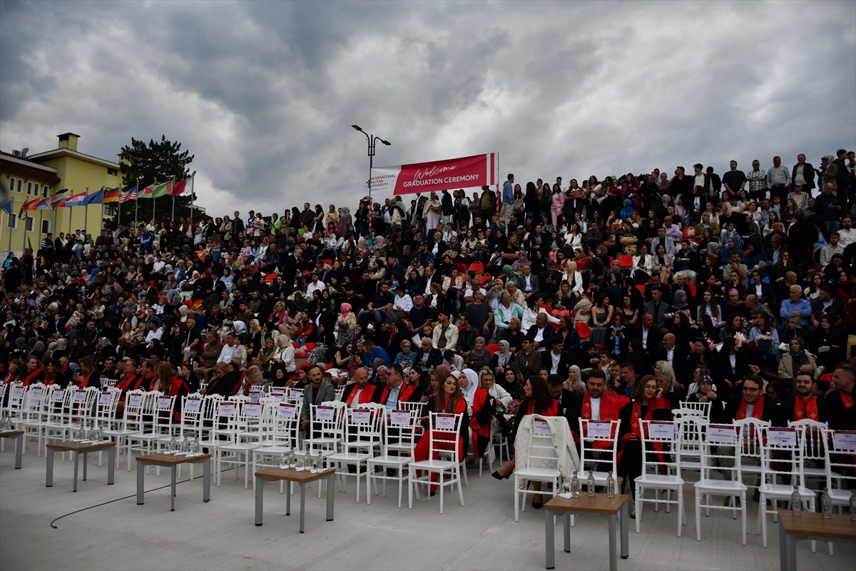 Üsküp'teki Uluslararası Balkan Üniversitesinde mezuniyet töreni düzenlendi