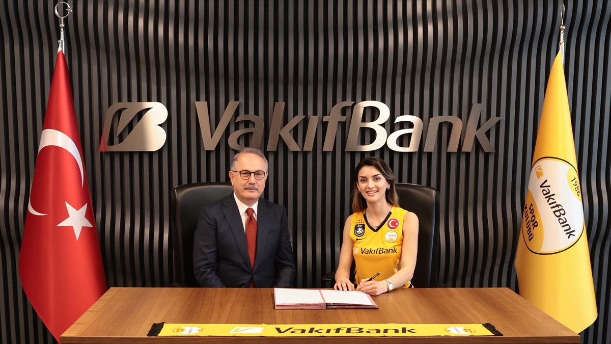 VakıfBank Kadın Voleybol Takımı, Nehir Kurtulan'ı kadrosuna kattı