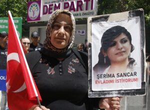 VAN (AA) – Van'da çocukları terör örgütü PKK tarafından dağa