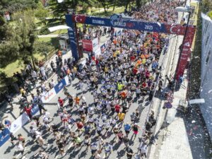 - Omurilik felcinin tedavisine yönelik araştırmalara fon sağlamak amacıyla düzenlenen