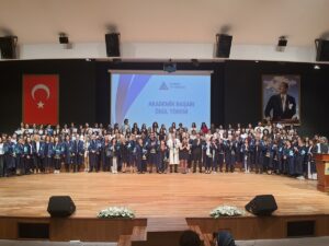 İSTANBUL (AA) – Yeditepe Üniversitesi, bir akademik yılı 3,80 ve
