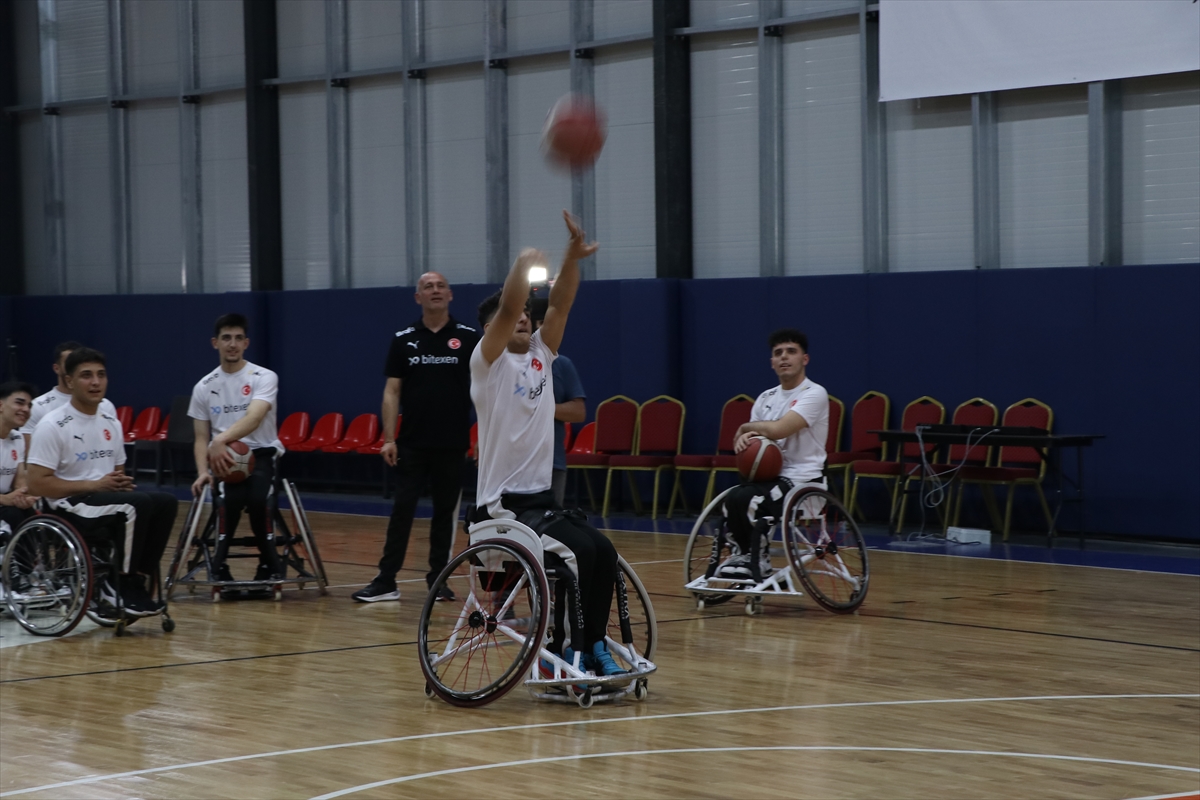 23 Yaş Altı Tekerlekli Sandalye Erkek Milli Basketbol Takımı'nın hedefi şampiyonluk