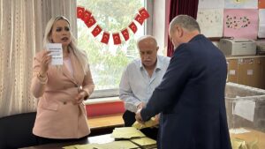 - Çeşitli sebeplerle boş bulunan 405 köy ve mahalledeki muhtar