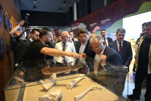 KAYSERİ (AA) – Adalet Bakanı Yılmaz Tunç, Kayseri'de bazı ziyaretler