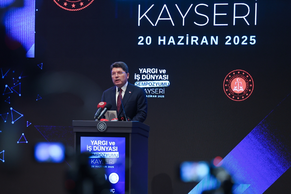 Adalet Bakanı Tunç, Kayseri'de “Yargı ve İş Dünyası Sempozyumu”nda konuştu: