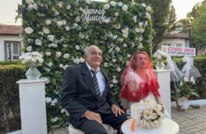 ADANA (AA) – Adana'nın Çukurova ilçesinde kaldıkları huzurevinde tanışan Mustafa