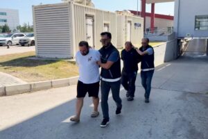 ADANA (AA) – Adana'da kaçak 4 bin 100 paket sigara