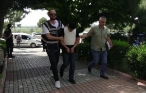 ADANA (AA) – Adana'nın Ceyhan ilçesinde otomobilinde silahlı saldırıya uğrayan