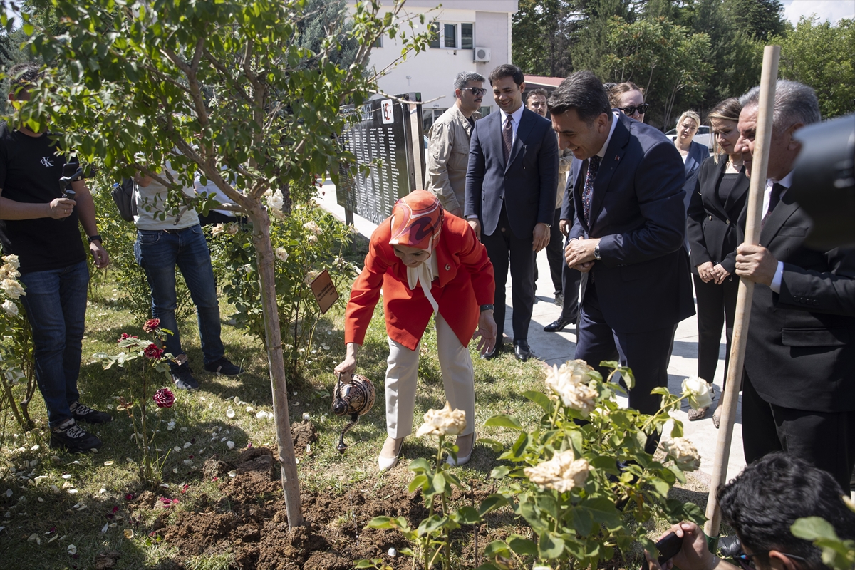 Aile ve Sosyal Hizmetler Bakanı Göktaş, Tunceli Valiliğini ziyaret etti