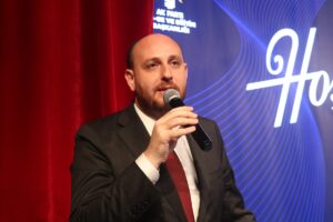 - "Biz hastaneleri, yolları, barajları, Togg'u, Kızılelma'yı yaparken, Terörsüz Türkiye