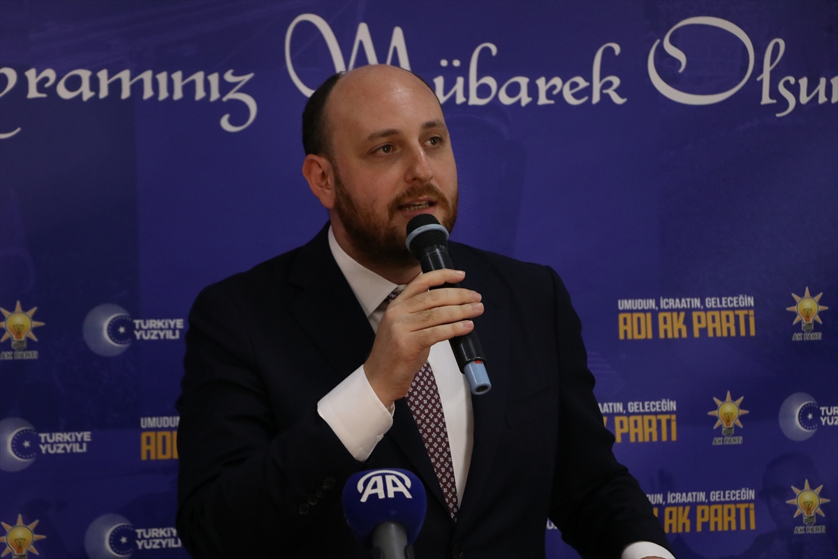 AK Parti Genel Başkan Yardımcısı Büyükgümüş, Yalova'da partisinin bayramlaşmasında konuştu:
