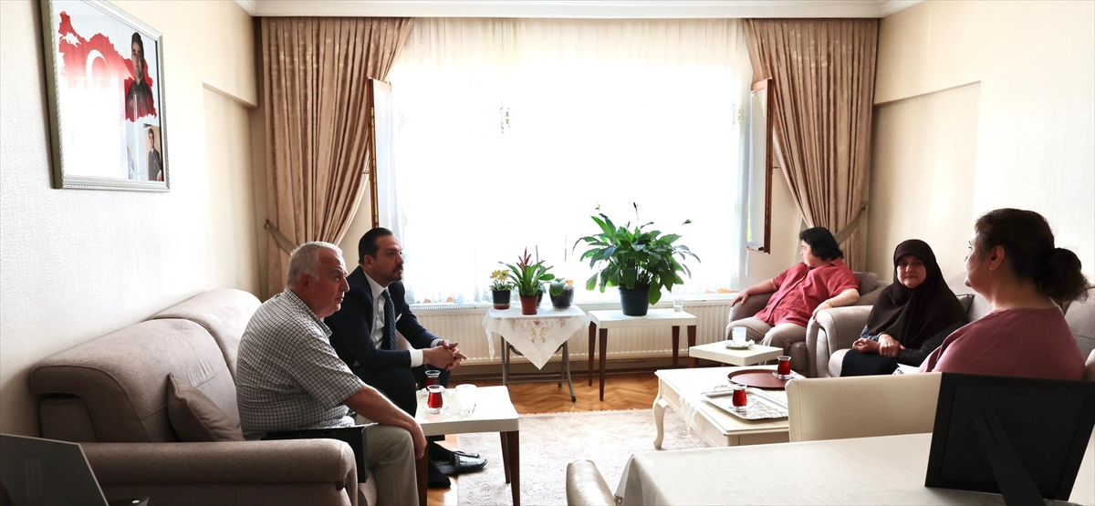 AK Parti Genel Başkan Yardımcısı Zorlu'dan “Annemiz” projesi kapsamında şehit ailesine ziyaret: