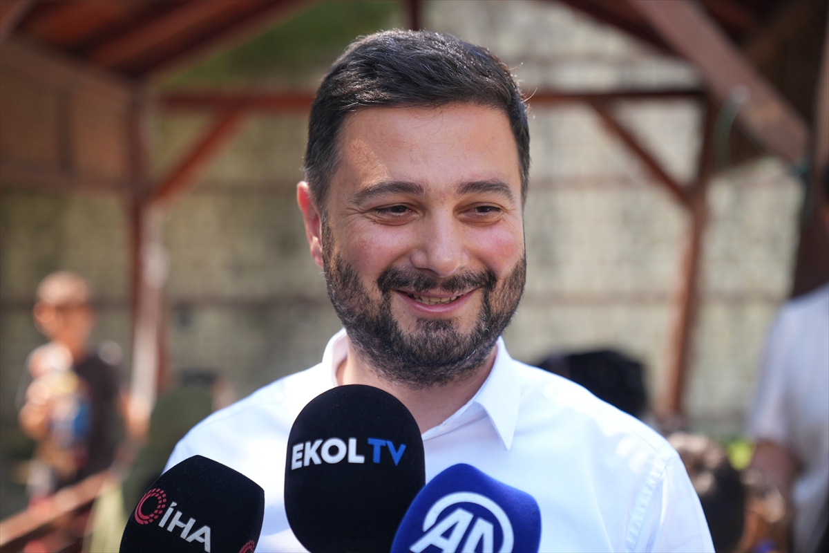 AK Parti İstanbul Milletvekili Ayaydın, Kağıthane'de vatandaşlarla buluştu: