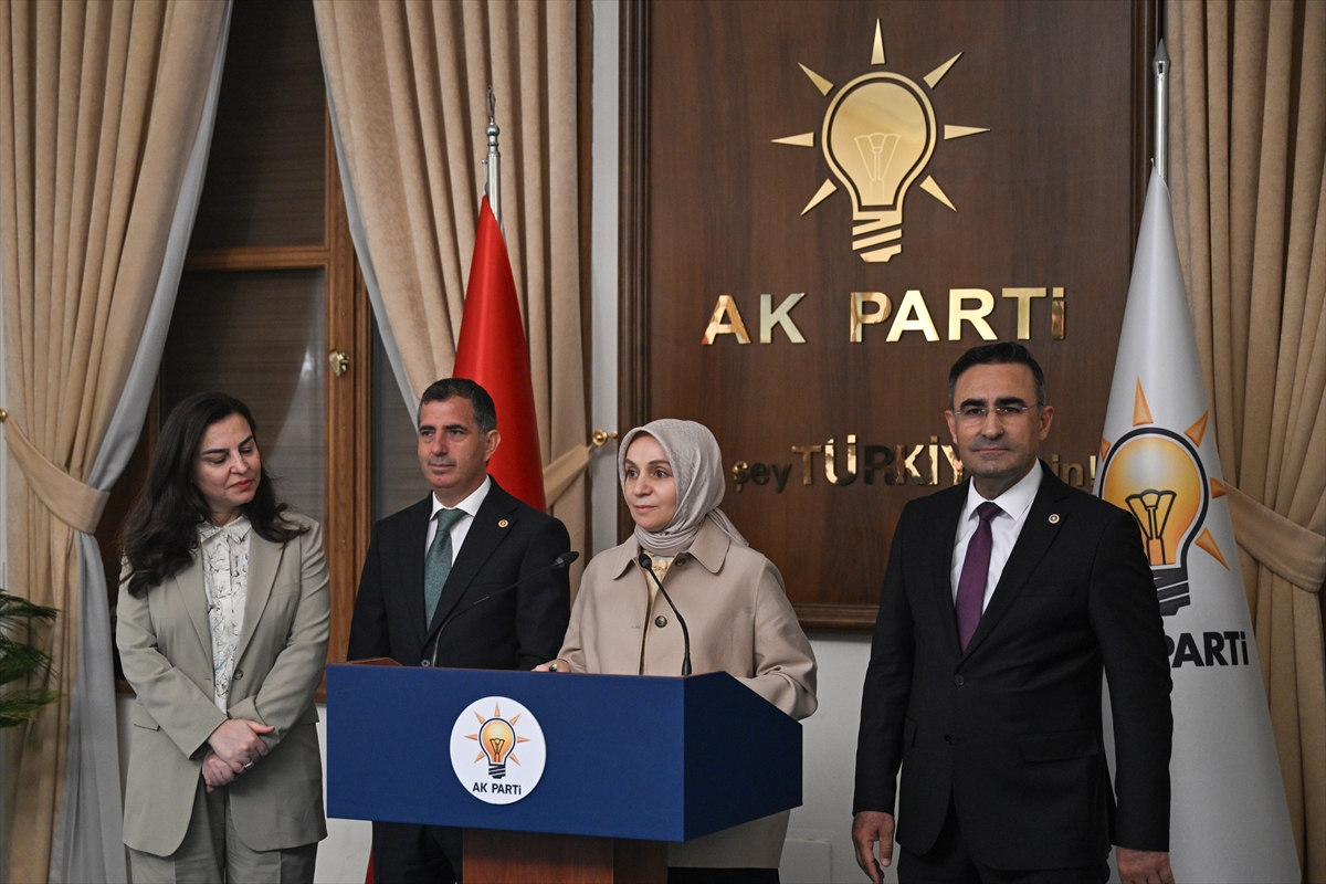 AK Parti, sağlık alanına yönelik düzenlemeler içeren kanun teklifini TBMM Başkanlığına sundu
