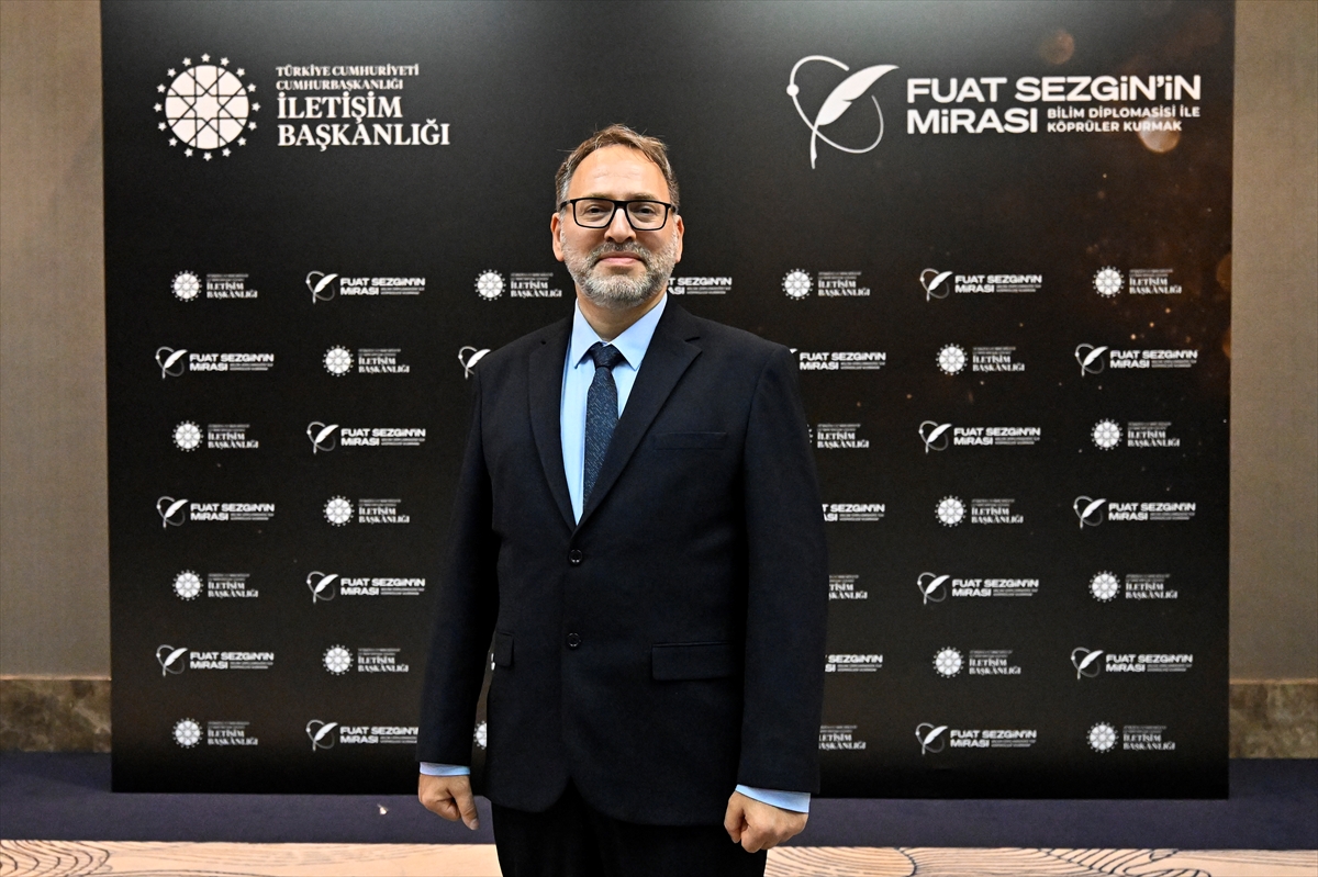 Akademisyenler, Prof. Dr. Fuat Sezgin'i anlattı: