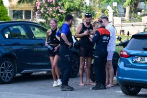 ANTALYA (AA) – Antalya'da falezlerde mahsur kalan 3 Arnavut turist