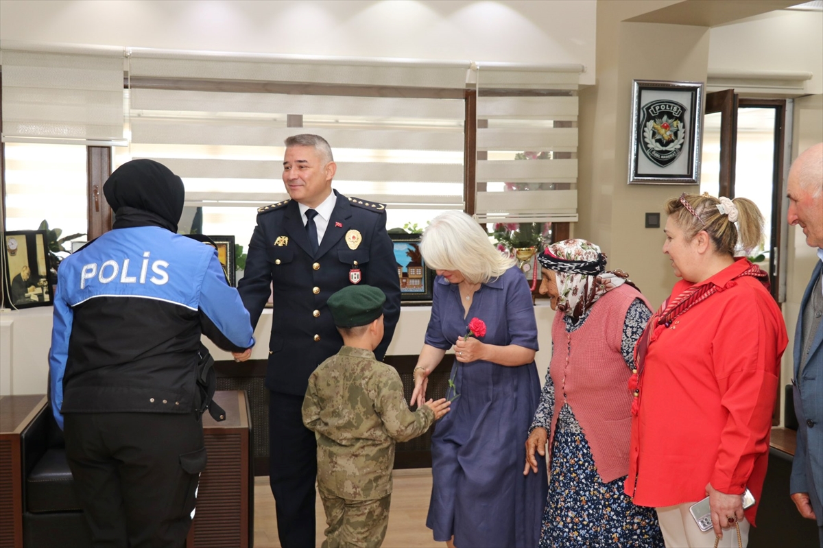 Ardahan İl Emniyet Müdürü Şener, şehit yakınlarını ağırladı