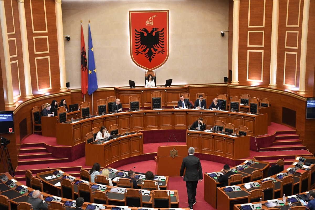 Arnavutluk Meclisi, Ukrayna ile güvenlik işbirliği anlaşmasını onayladı