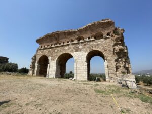 AYDIN (AA) – Aydın'ın Efeler ilçesindeki Tralleis Antik Kenti'nin ağustos