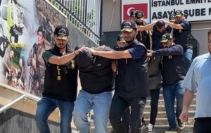 İSTANBUL (AA) – Bahçelievler'de bir kuyumcunun içinde 1 milyon 400