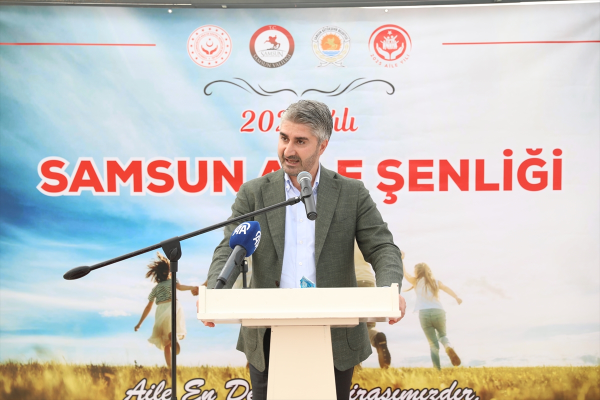 Bakan Yardımcısı Tarıkdaroğlu, Samsun'da “Aile Yılı” kapsamında ailelerle bir araya geldi: