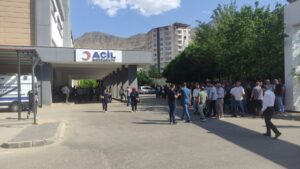 BATMAN (AA) – Batman'ın Sason ilçesinde bilirkişi heyetini taşıyan aracın