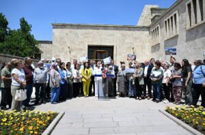 TBMM (AA) – CHP, DEM Parti ve EMEP'in bazı milletvekilleri,