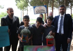 BİTLİS (AA) – Bitlis'te 8 Ağustos Ortaokulu öğrencileri, atık su