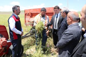 BURDUR (AA) – Burdur'da az su tüketen ve kuraklığa dayanıklı