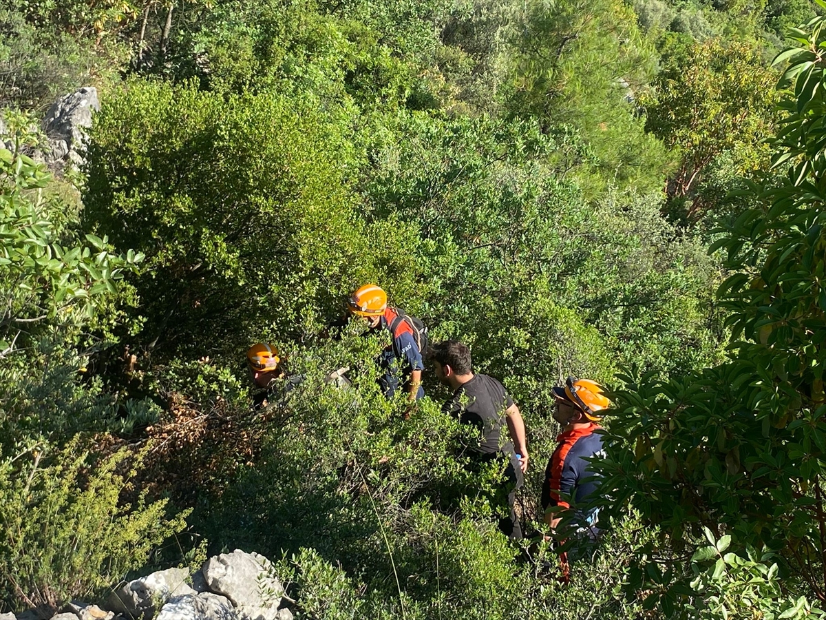 Bursa'da AFAD ekipleri arazide mahsur kalan 3 kişiyi kurtardı