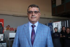 BURSA (AA) – Bursa'da kaynakçılık kursunu bitiren 12 kadın kursiyere