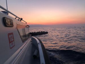 ÇANAKKALE (AA) – Çanakkale'nin Ayvacık ilçesi açıklarında 34 düzensiz göçmen